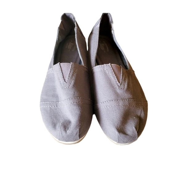 G.H. Bass & Company Gray Canvas Flats Slip Ons Size 7M Casual Shoes - Picture 2 of 6